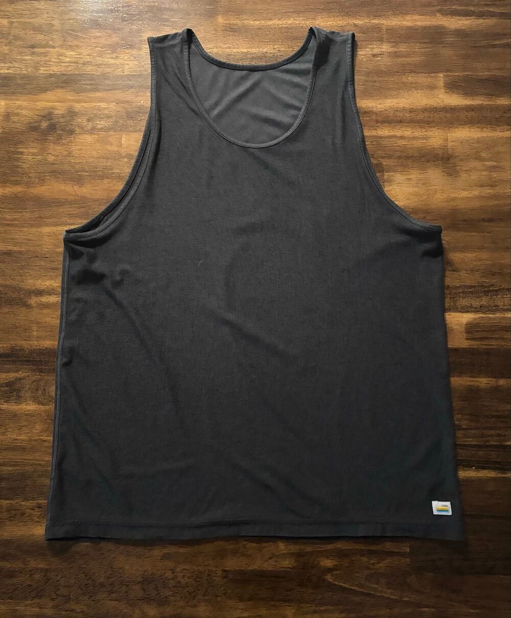 Vuori Men’s Large Tank Top Strato Tech Pullover Stretch Performance Active